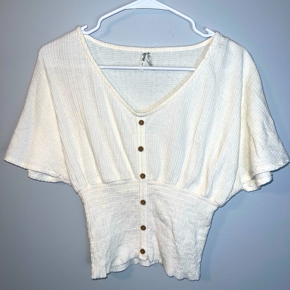 MUDD - Short-sleeve Cream Color Too - Size Small